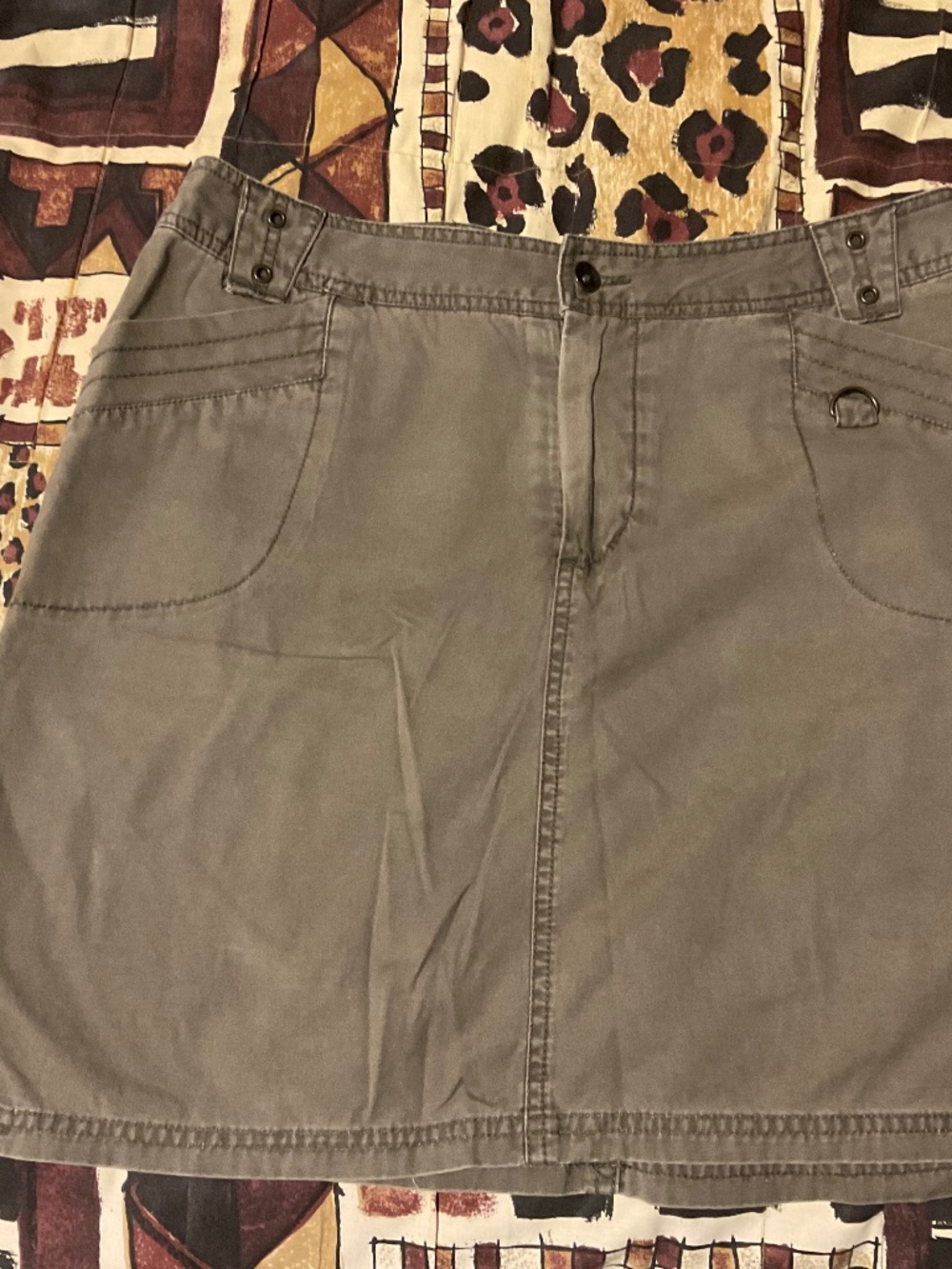 Vintage cotton skort size 11 distressed green in color